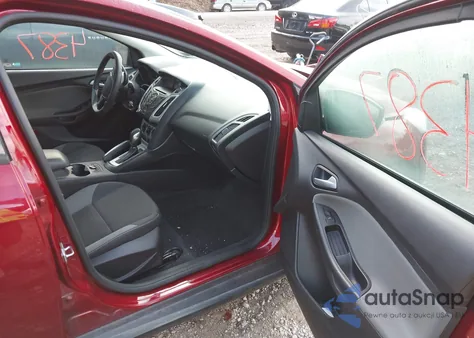 2013 Ford Focus Se z USA, uszkodzony, nr VIN 1FADP3F27DL319185